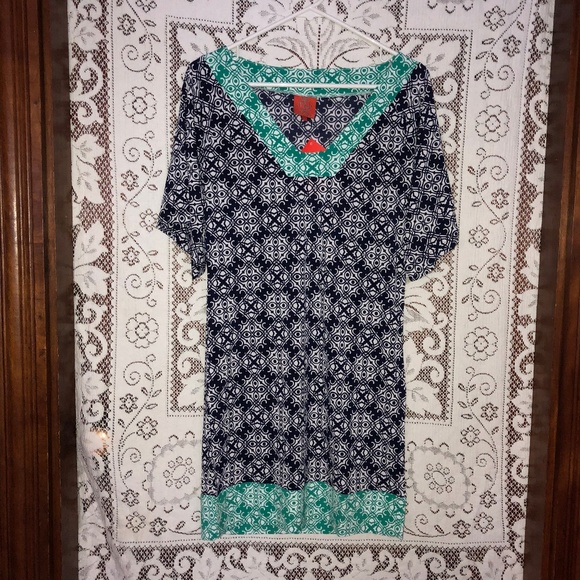 Tracy Negoshian Dresses & Skirts - Wide Sleeved Dress